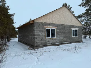 Земельный участок 665 кв.м и дом 98,5 кв.м Оренбургская область Земельный участок площадью 665 +/- 9 кв. м с кадастровым номером 56:47:0000000:1249 и объект незавершенного строительства проектируемое назначение жилое площадью застройки 98,5 кв. м степень готовности 80% с кадастровым номером…