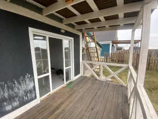 Два дома по 140 кв.м. с участками в Иркутской области. Жилой дом 140 кв.м., кадастровый номер 38:06:100801:39338, 2023 года постройки, этажность – 2; земельный участок 722 кв.м., кадастровый номер 38:06:100801:37231. Расположены по адресу: Иркутская область, Иркутский район, сельское поселение…