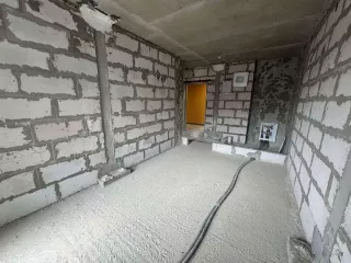 Квартира, площадью 33,4 кв.м., кадастровый номер 77:22:0020330:2124 
Расположенная по адресу: Российская Федерация, г. Москва, вн.тер.г.поселение Краснопахорское, деревня Раево, улица Ирландская, дом 4, корпус 2, квартира 258 
Залог в пользу ПАО АКБ "МЕТАЛЛИНВЕСТБАНК" ИНН: 7709138570