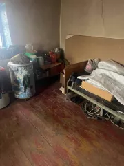 Жилой дом, площадь 27,6 кв.м., назначение: жилое, адрес  местонахождение : Россия, край Ставропольский, р н Труновский, с Труновское, ул. Подгорная, дом 31, кадастровый  условный  номер: 26:05:051201:22 Находится в долевой собственности, размер доли: 1/6. Земельный участок, площадь 1500 кв.м…