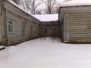 Здание (нежилое) площадью 271.1 кв.м., кад. номер 37:23:010208:45, находящиеся по адресу: Ивановская область, г. Вичуга, ул. Ульяновская, д. 9А, расположенное на 
Земельном участке площадью 3 342 кв.м., кадастровый номер 37:23:010208:2. Вид разрешенного использования: Для размещения…