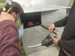 Бензоколонка, Владимирская область (не имеет штатного корпуса, размещена в приспособленном ящике). Ознакомление с имуществом по договоренности в месте его нахождения: Владимирская область, Кольчугинский район, деревня Павловка.