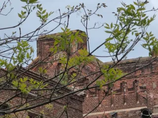 Локомотивно-ремонтный завод, 24078.3 м², Псковская область, г. Великие Луки, ул. Малышева, д.11. Нежилое здание, являющееся объектом культурного наследия (памятником истории и культуры) народов Российской Федерации «Локомотивно-ремонтный завод-центр революционных выступлений рабочих в 1905 г., 1902…