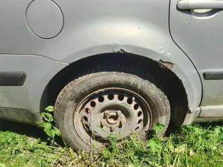 Фольксваген Пассат 2000 Легковой автомобиль Volkswagen Passat, VIN: WVWZZZ3BZYP172775, 2000 г.в., цвет – серебристый.