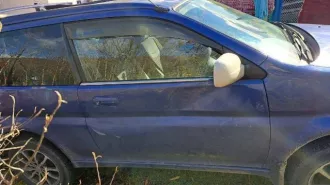 Honda HR-V, 1998 г.в., универсал. Двигатель D16A 1702748, кузов GH21001839, синий. Мощность 105 л.с. (77 кВт), объем 1590 см³, бензин. Максимальная масса 1465 кг, масса без нагрузки 1190 кг. Производитель Honda Motor (Япония). Замята водительская дверь, окно не до конца закрывается, небольшое…