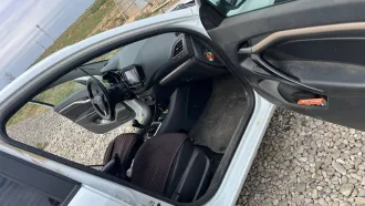 LADA VESTA 2017, VIN XTAGFL330JY142768, 2017 года выпуска, цвет белый. С имуществом, являющимся предметом торгов, можно ознакомиться, направив предварительный запрос по адресу электронной почты: kobzeva.elena.128@mail.ru