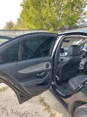 Mercedes-Benz E220D 4MATIC 2019 черный, идентификационный номер (VIN): WDD2130051A707502, год изготовления: 2019, госномер Е198ХО790, находится в залоге у АО "ТБанк".