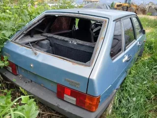 ВАЗ 21093, 2002. Автомобиль ВАЗ 21093, без грз, VIN XTA21093023301703, 2002 г.в. Модель/номер двигателя 3430418, номер кузова (прицепа) XTA21093023301703. Повреждения: разбито стекло крышки багажника, задняя правая дверь измята, коррозия всех элементов, салон комплектный, но с повреждениями…