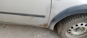 Lada Granta 2014 года, 87 л.с., пробег 144 000 км. Двигатель бензиновый 1.6 л (1596 см³), механическая КПП. Состояние удовлетворительное. Местонахождение: Архангельская область, п. Лойга. VIN: XTA219060EY095703.