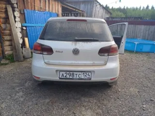 Volkswagen Golf 2011 Легковой автомобиль комби (хэтчбек) Volkswagen Golf, 2011 г.в., г/н A298TC124, VIN WVWZZZ1KXCW076915, номер кузова WVWZZZ1KXCW076915, цвет белый. Рабочее состояние не проверялось, видимых повреждений не имеет. Обременения: залог, запреты судебного пристава исполнителя на…