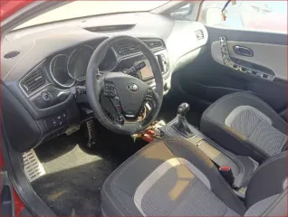 Kia Ceed 2015 года, 135 лс, 164583 км, АКПП, Kia JD (Ceed), 2015 года выпуска, VIN: XWEHN513GG0000331.