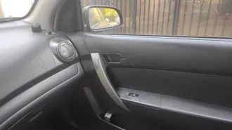Chevrolet Aveo, 2007. Транспортное средство: Шевроле Авео, ГРЗ В145ХВ82, 2007 года выпуска, идентификационный номер KL1SF69YE8B093395, цвет: черный, мощность двигателя 63,3 (86) кВт (л.с.). Транспортное средство на ходу, по кузову имеются царапины. Машина стоит по адресу: г. Ялта, ул. Батурина, д…