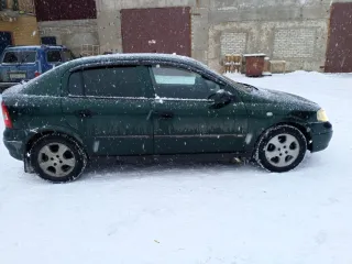 Opel Astra Edition, 1999 г.в., VIN W0L0TGF48Y5013957. МКПП, кондиционера нет. Из недостатков под замену задние арки и пороги, а также мелкие сколы и царапины по кузову в силу возраста.