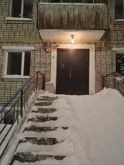 Нежилое помещение площадью 292,9 кв.м, расположенное на 1 и цокольном этажах жилого дома. Год ввода в эксплуатацию: 1977. Общая площадь: 292.9 кв.м. Расположение в пределах объекта недвижимости: 1 и цокольный этажи. Кадастровая стоимость: 4932025.94 руб. Кадастровый номер: 59:10:0105015:627…