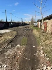 Здание гаража с земельным участком по адресу: Ленинградская область, г. Волхов, ул. Волгоградская, ряд 7, бокс 32 Приложение 1 Информационного сообщения 
Год ввода в эксплуатацию: 1965 
Количество подземных этажей : 0 
Вид ограничений и обременений: Не зарегистрированы 
Общая площадь: 30.7…