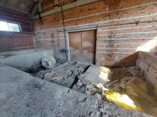 7 объектов конкурсной массы, имущественный комплекс по адресу: Чувашская Республика, г. Канаш, Ульяновское шоссе:  
1. Материальный склад кадастровый №21:11:240201:1986,  
2. Забор из железобетонных плит из железных листов с пятью воротами, протяженность 1572 п.м., кадастровый №21:11:000000:1287, …