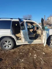 Toyota Land Cruiser, 2004 года, 235 л.с., полный привод, АКПП. Легковой автомобиль, марка: TOYOTA, модель: LAND CRUISER, год изготовления: 2004, цвет: белый, VIN: отсутствует, ПТС: 41РО667208, г/н: Е411ВВ41, тип двигателя: бензиновый, мощность двигателя, л.с. (кВт): 235 (173), рабочий объем…
