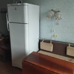 Однокомнатная квартира, Ленинградская область, пгт. Лесогорский, ул. Труда, д. 7, кв. 5, кадастровый номер 47:01:0501002:1122, площадью 37 кв.м. Квартира находится на втором этаже пятиэтажного дома. В квартире есть косметический ремонт, пластиковые окна, застеклен балкон, все коммуникации работают…