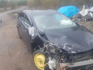 Toyota Prius, 2010, автомобиль марки TOYOTA модель Prius 2010 г.в., номер кузова ZVW301254524. Ознакомление с имуществом производится по адресу: г. Нерюнгри ул. Ойунского 1/1 офис 6, с момента публикации сообщения о продаже имущества и до окончания приема заявок по предварительной записи по…
