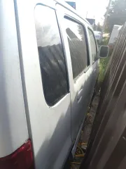 Suzuki Wagon R Solio 2001 года, цвет белый. Государственный номер К328МН186. Двигатель: мощность 88 л.с., объем 1328 куб. см. Кузов № MA34S107163. Автомобиль не на ходу. Имеется обременение в виде запрета на регистрационные действия.