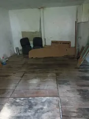 Гараж 22,1 кв.м. и земельный участок 24+/-1,71 кв.м. в Брянской области, Унечский район, город Унеча, территория ГК Автомобилист-90, бокс 117. Гараж с подвалом, нежилой, одноэтажный. Кадастровый номер гаража: 32:27:0430203:950, участка: 32:27:0430203:945. Вид собственности: индивидуальная.