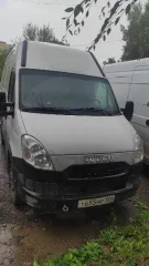 IVECO DAILY 35C 15LV, 2014 грузовой автомобиль фургон, г/н T655MP124, VIN ZCFC35A830D521120, номер кузова ZCFC35A830D521120, номер двигателя 20066054, цвет белый. Рабочее состояние не проверялось, трещина на лобовом стекле, правая задняя фара заклеена. Обременения: запреты судебного пристава…