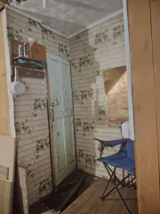 Жилой дом 24.1 кв.м и земельный участок 642 кв.м, Ярославская область. Право общей долевой собственности (доля в праве – 1/2) на здание, назначение: жилой дом, общей площадью 24.1 кв.м., этажность: 1, в т.ч. в подземных – 0, кадастровый № 76:17:033601:525, расположенное по адресу: Российская…