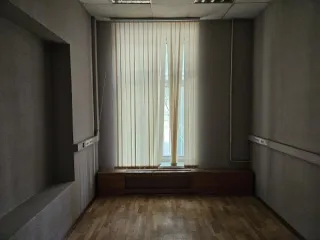 Нежилое помещение по адресу: г. Москва, ул. Яблочкова, д. 8 площадью 246 кв. м, кадастровый номер: 77:02:0020004:6141. Назначение нежилого помещения: Свободное.