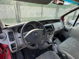 Opel Vivaro Combi, объем двигателя 2464 куб.см. Транспортное средство находится в неудовлетворительном, нерабочем техническом состоянии. Документы и ключ зажигания отсутствуют. Год выпуска: 2009 VIN номер: W0LJ7BJB69V609667