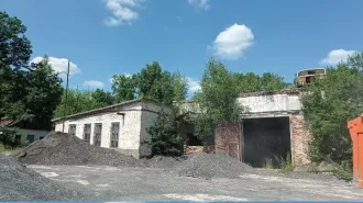 Имущественный комплекс 4044.6 кв.м, Тульская обл. Имущественный комплекс, состоящий из: четырех нежилых зданий – охрана (кадастровый номер 71:00:000000:103434); здание новой стоянки – гаража (кадастровый номер 71:00:000000:66772); котельная (кадастровый номер 71:00:000000:71146); мастерские, гараж…