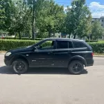 Автомобиль SSANGYONG KYRON, VIN RUMS0A1KSD0000372, 2013 г.в. 
Описание технического состояния: 
Битая левая сторона две двери, 
Ходовая часть требует замены сайлентблоков, 
Рулевых наконечников, стоек стабилизатора