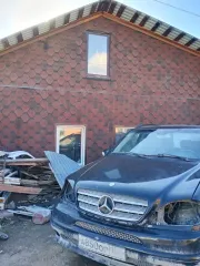 Mercedes-Benz ML320 2002 легковой автомобиль марки: MERCEDES, модели: BENZ ML320, год выпуска: 2002 г., идентификационный номер (VIN): 4JGAB54E42A322702 Ознакомление с имуществом производится в рабочее время до окончания приема заявок по предварительной записи по телефону: 8-913-635-30-20.