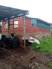Земельный участок 1163 кв.м и жилое здание 66.5 кв.м, Республика Башкортостан Земельный участок для ведения личного подсобного хозяйства. Кадастровый номер: 02:29:050301:183. Местоположение установлено относительно ориентира, расположенного в границах участка. Почтовый адрес ориентира: Российская…