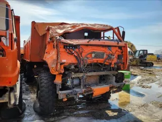 Экскаватор гусеничный Hyundai R300LC-9SH, заводской номер HHKHZ808HE0000184, 2014 года выпуска, гос. номер 58 УНЕ 9250 (63 СВ 9368). Полуприцеп автомобильный НЕФАЗ 9334-10, VIN X1F9334P0E0017148, 2014 года выпуска, гос. номер ВА 4986 63. Автомобиль КамАЗ-65222, VIN X1F652220D0000394, шасси XTC…