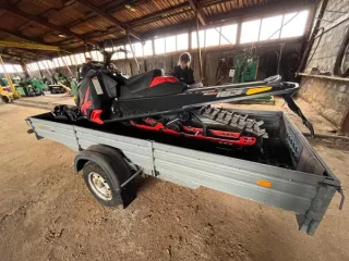 Снегоход Ski-Doo Summit X163 800R E-TEC, 2013 года выпуска, цвет – черный, государственный регистрационный номер 6332КА41, заводской номер 2BPSTNEH8EV000103, номер двигателя M9357751. Снегоход Ski-Doo Summit X163 800R E-TEC, 2013 года выпуска, цвет – черный, государственный регистрационный номер…