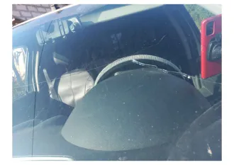 Renault Sandero Stepway 2011 года выпуска, VIN X7LBSRB1KBH4218882. Автомобиль заводится, на ходу. Присутствуют сколы краски. В ДТП не участвовал, вмятина на задней левой двери, царапина на правой задней двери. Требуется замена лобового стекла, левого пыльника на рулевой рейке. Кондиционер не…