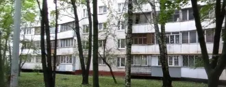 Квартира площадью 34,8 кв. м по адресу: г. Москва, ул. Тёплый Стан, д. 21, корп. 6, кв. 189, кадастровый номер 77:06:0007008:3571. Общие сведения об ограничениях и обременениях: арест, запрет регистрационных действий. Вид жилого помещения: квартира.