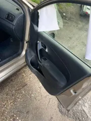 Volkswagen Polo 2016 года, VIN XW8ZZZ61ZGG035079, категория B/M1. Модель двигателя 052791, кузов XW8ZZZ61ZGG035079, бежевый цвет. Мощность 110 л.с. (81 кВт), объем двигателя 1598 см³, максимальная масса 1660 кг, масса без нагрузки 1185 кг. Автомобиль не на ходу, находится в залоге.
