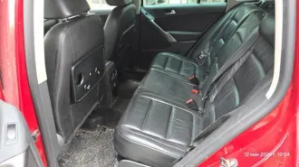 Volkswagen Tiguan 2009, 170 лс, 220270 км, полный привод, АКПП, на ходу, состояние удовлетворительное, салон кожаный со следами использования, имеются вмятины, царапины по кузову, автомобиль на литых дисках, пробег 220 270 км, отремонтирован после дтп (передний бампер, капот, фары, радиатор)…