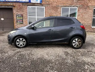 MAZDA Demio 2008, VIN DE3FS171424, находится в залоге ПАО "Совкомбанк". С имуществом можно ознакомиться по месту жительства должника, с документами — в рабочие дни с 10:00 до 17:00 (время местное) по предварительному согласованию с организатором торгов по e-mail: anatoly.volnov.7979@mail.ru…