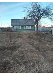 Земельный участок, 1000 кв.м., сельскохозяйственного назначения, местоположение: 185519, Республика Карелия, Прионежский р-н, поселок Ладва-Ветка, кадастровый номер: 10:20:0000000:654, вид собственности: индивидуальная. На участке есть колодец технический для полива, 2 яблони, кусты с черной…