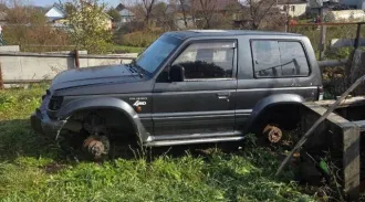 Mitsubishi Pajero 1992 года, 110 лс, пробег 289539 км, полный привод. VIN: JMB0RV230MJ000646, цвет кузова темно-серый, бензиновый двигатель 2.5 л (2454 куб.см). ПТС 74 КХ 528993 от 07.08.2007, госномер М404УО22.