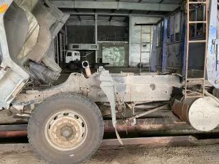 автомобиль грузовой бортовой daewoo novus грузовой бортовой с манипулятором, vin kl3k9crf1ck000746, шасси: kl3k9crf1ck000746, г.н. o745xp38, птс 25 ур 675150. имущество разукомплектовано, не на ходу, находится в нерабочем состоянии, отсутствуют основные агрегаты  двс, кпп, крановая установка и т.д. 
