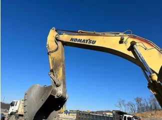 Экскаватор Komatsu PC300-8, 2011 г.в, зав. № рамы: 62264, цвет: желтый, документы (СОМ, ПСМ) в наличии.