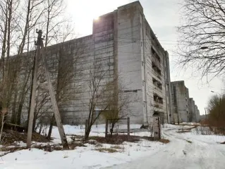 Предприятие (имущественный комплекс) ООО «Русско-высоцкая птицефабрика», состав и характеристики которого указаны в приложении №1 к настоящему сообщению, а также к сообщению ЕФРСБ №19354226 от 05.09.2025. Часть имущества является предметом залога ООО «Управляющая компания «Сигнал» и ФНС России…