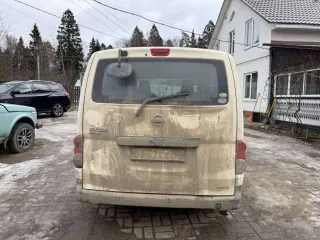 Nissan NV200 Vanette 2012 года, белый цвет. Двигатель HR16, мощность 109 л.с. (81.75 кВт), объем 1597 см³. Кузов № VM20025773, экологический класс 4. Максимальная масса 1925 кг, масса без нагрузки 1250 кг. Произведен в Японии.