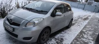 Toyota Vitz 2009 года, 87 л.с., пробег 200000 км. Цвет серый. VIN отсутствует. ПТС 25УР067928, госномер В979АУ155. Мощность двигателя 87 л.с. (64 кВт). Номер кузова SCP90-2144714. Страна-изготовитель Япония.
