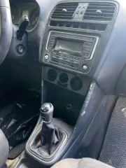 Volkswagen Polo 2016 года, VIN XW8ZZZ61ZGG035079, категория B/M1. Модель двигателя 052791, кузов XW8ZZZ61ZGG035079, бежевый цвет. Мощность 110 л.с. (81 кВт), объем двигателя 1598 см³, максимальная масса 1660 кг, масса без нагрузки 1185 кг. Автомобиль не на ходу, находится в залоге.