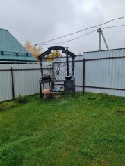 Земельный участок 800 м² и дом 73,7 м² Московская область - земельный участок с кадастровым номером 50:05:0130221:150, общей площадью 800 +/- 20 кв.м, расположенный по адресу: Московская обл., Сергиево-Посадский р-н, с/п Березняковское, вблизи д. Яковлево в южной части кадастрового квартала и…