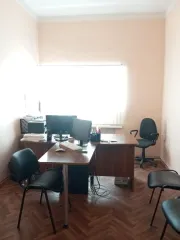 Объект аренды, площадь 11,8 кв. м., номер на поэтажном плане 3 этажа: 15,   адрес (местонахождение) объекта: Российская Федерация, Карачаево-Черкесская Республика, Хабезский район, а. Хабез, ул. У. Хабекова, д. 89 Косметический ремонт 
Кадастровый номер объекта недвижимости (здания, сооружения), в…